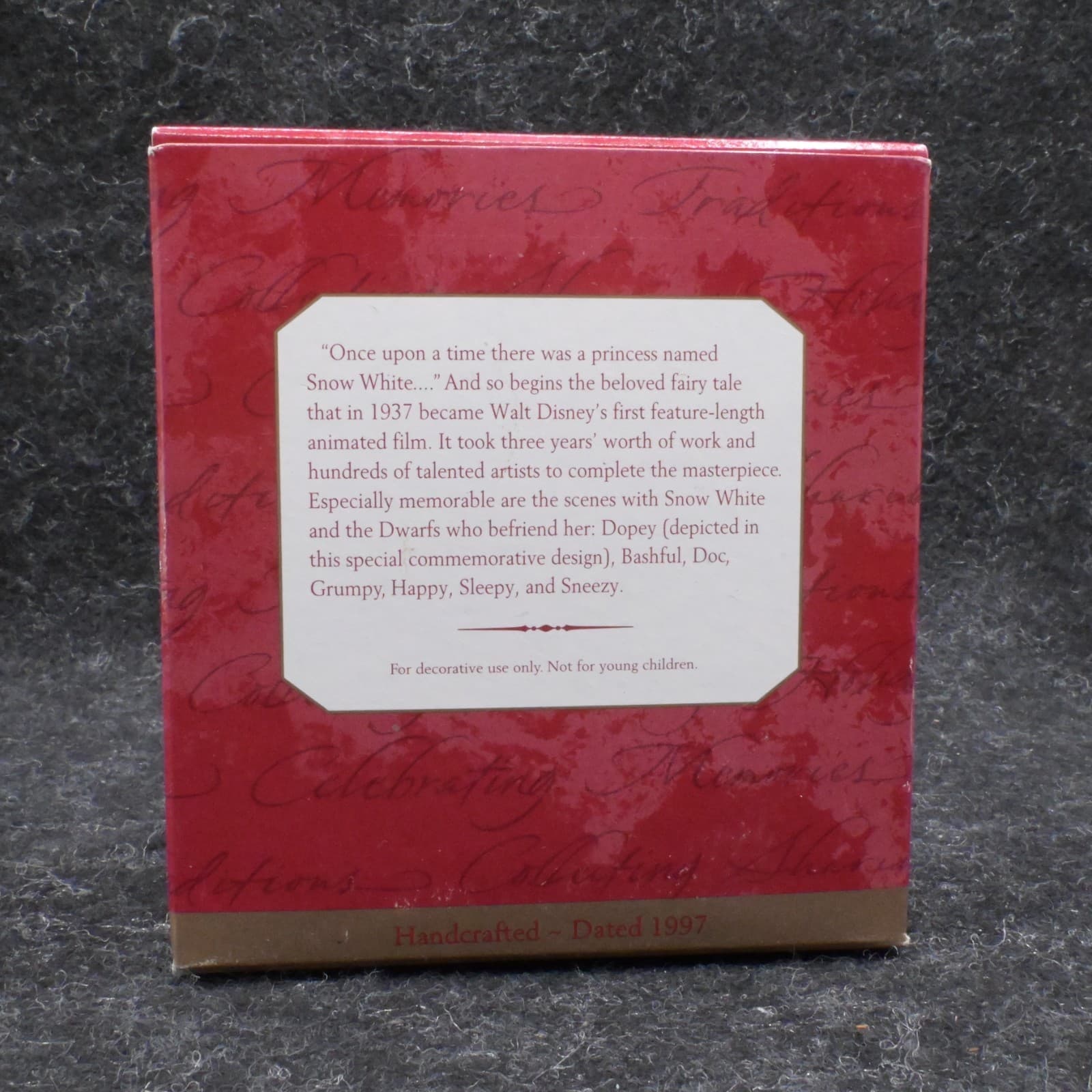 HALLMARK KEEPSAKE ORNAMENT DISNEY SNOW WHITE SET OF TWO IN BOX HAPPY DWARF - Thumbnail 4