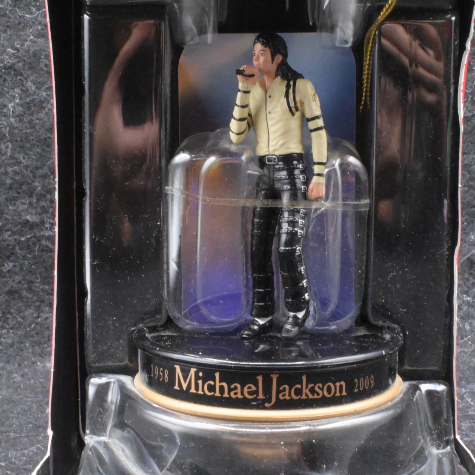 Michael Jackson The King Of Pop With Mic Santa’s Best Christmas Collectible Orna - Thumbnail 2