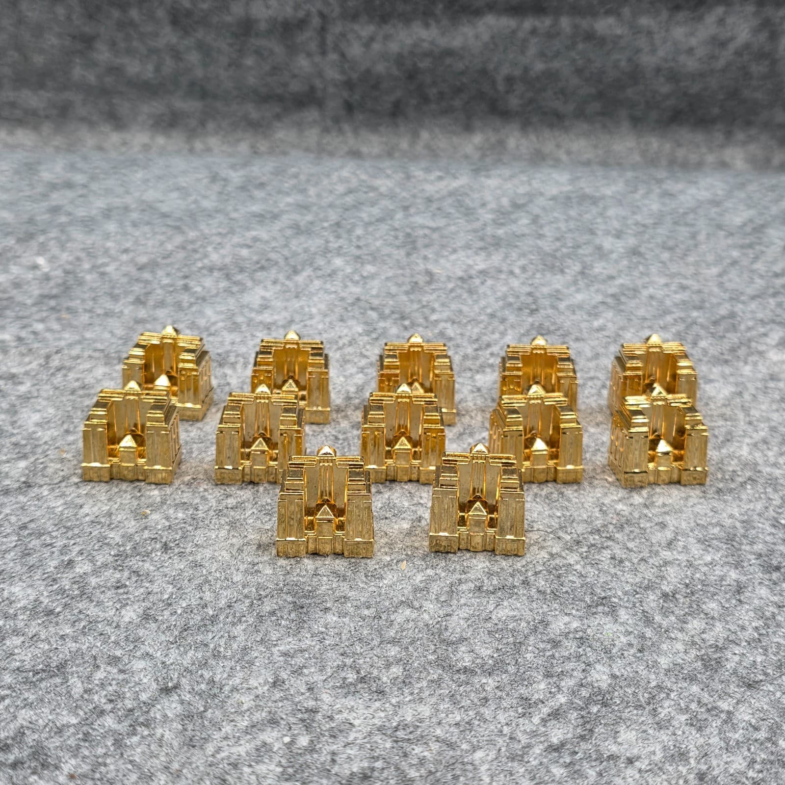 Franklin Mint Monopoly Collectors Edition Set of 12 Gold Plated Hotels - Thumbnail 3