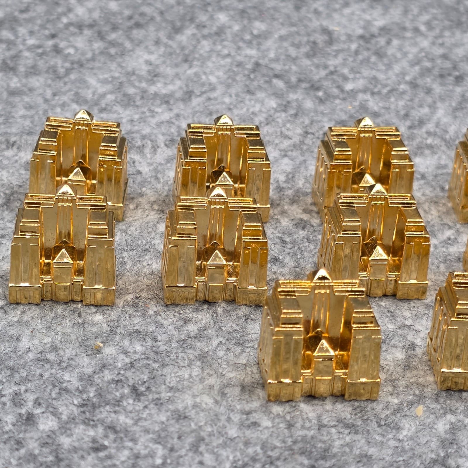 Franklin Mint Monopoly Collectors Edition Set of 12 Gold Plated Hotels - Thumbnail 5