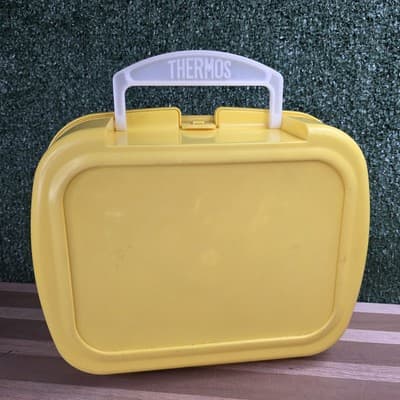 Bob The Builder Vintage Yellow 3D Lunch Box with Thermos By Thermos Fun Graphics - Thumbnail 5