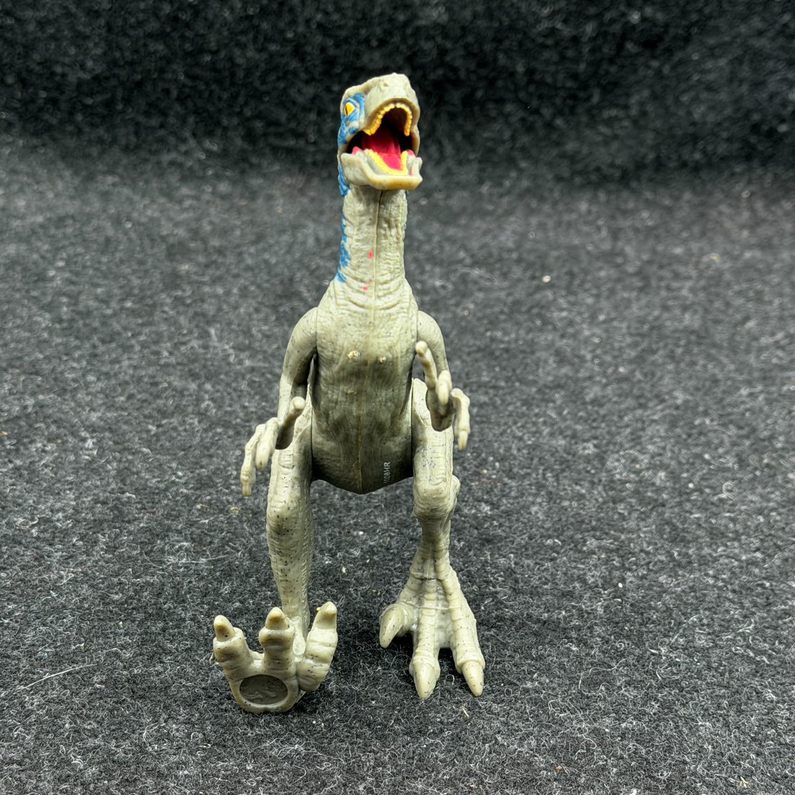 Jurassic World Action Figure Fallen Kingdom Attack Pack Velociraptor Blue - Thumbnail 3