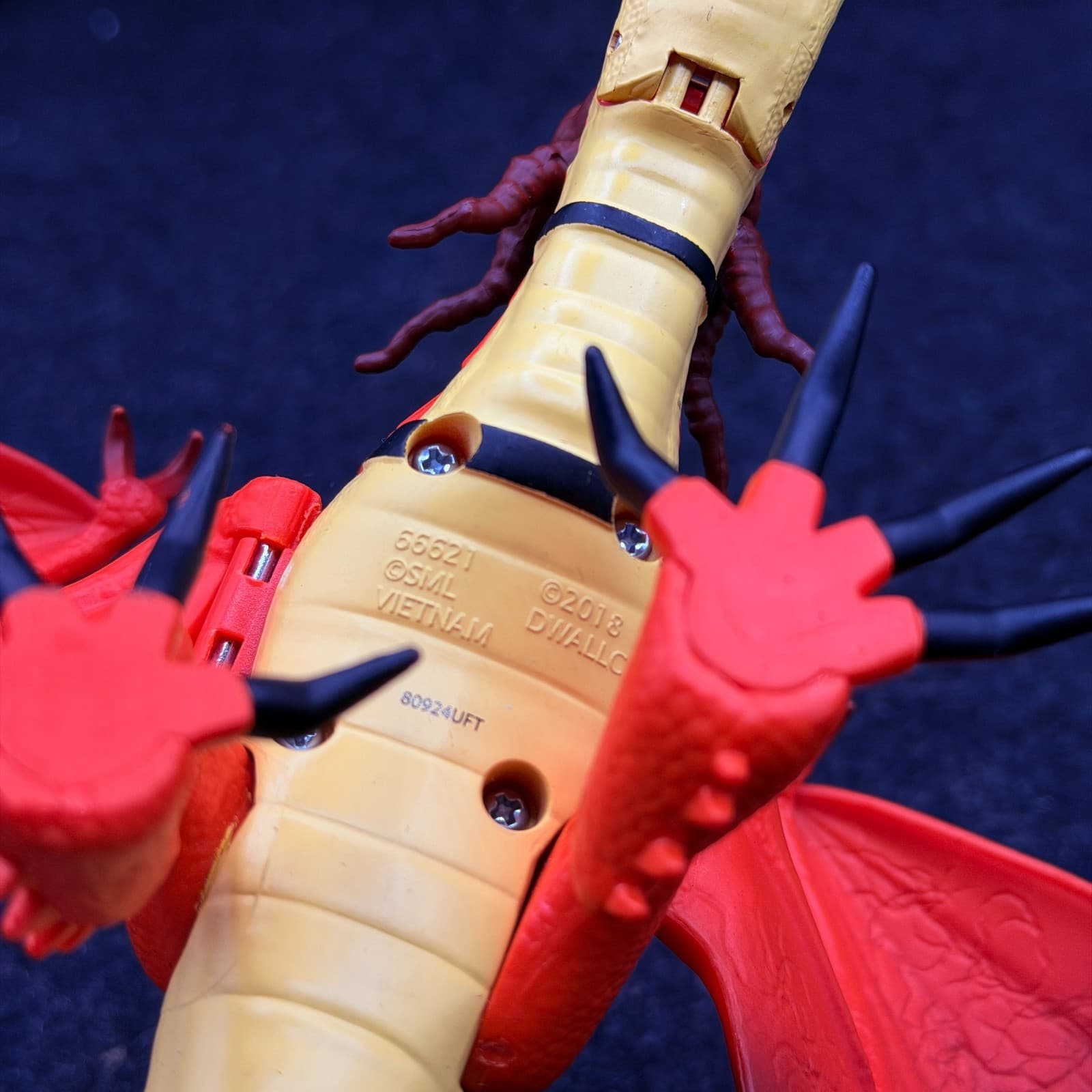 How to Train Your Dragon Hidden World Hookfang Red Dragon Toy W/Saddle- 2018 - Thumbnail 6