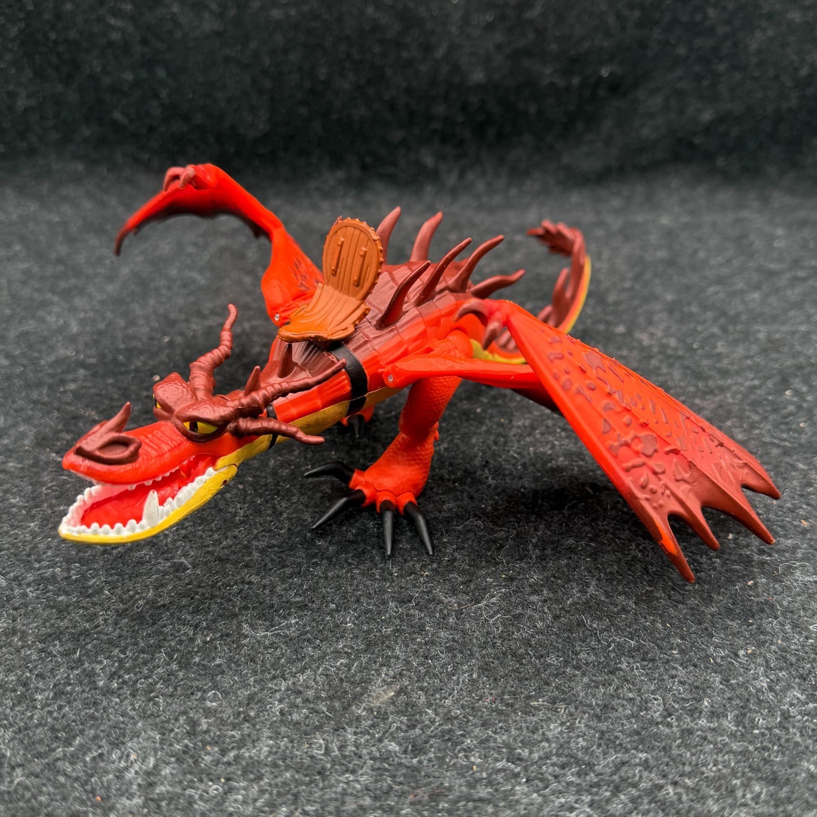 How to Train Your Dragon Hidden World Hookfang Red Dragon Toy W/Saddle- 2018