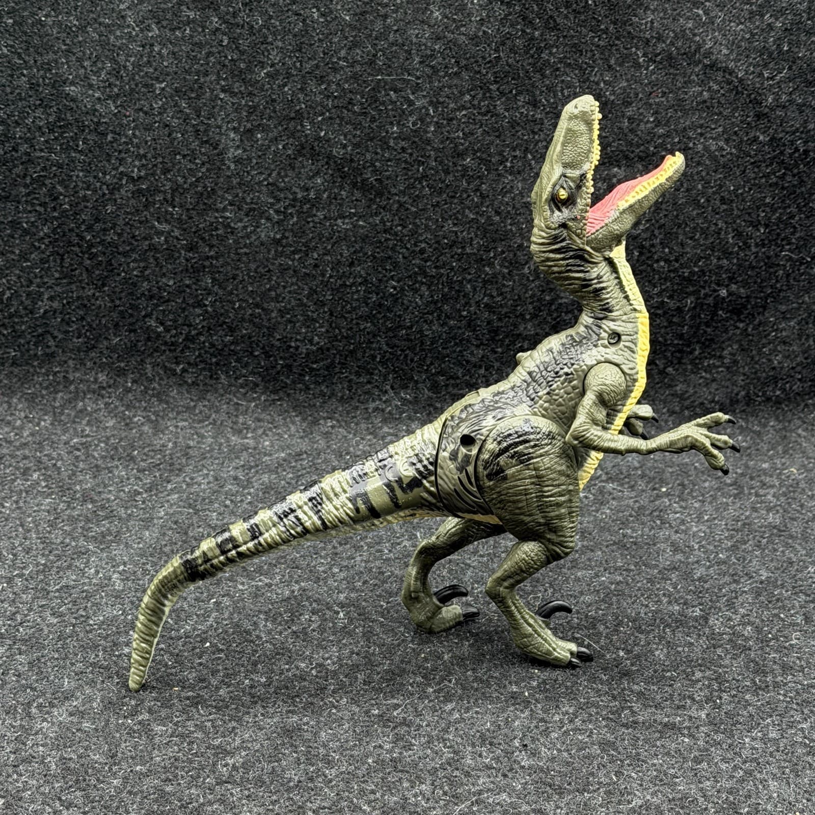 2015 Blue Alpha Electronic Velociraptor 7" Action Figure Jurassic World Park 4 - Thumbnail 4