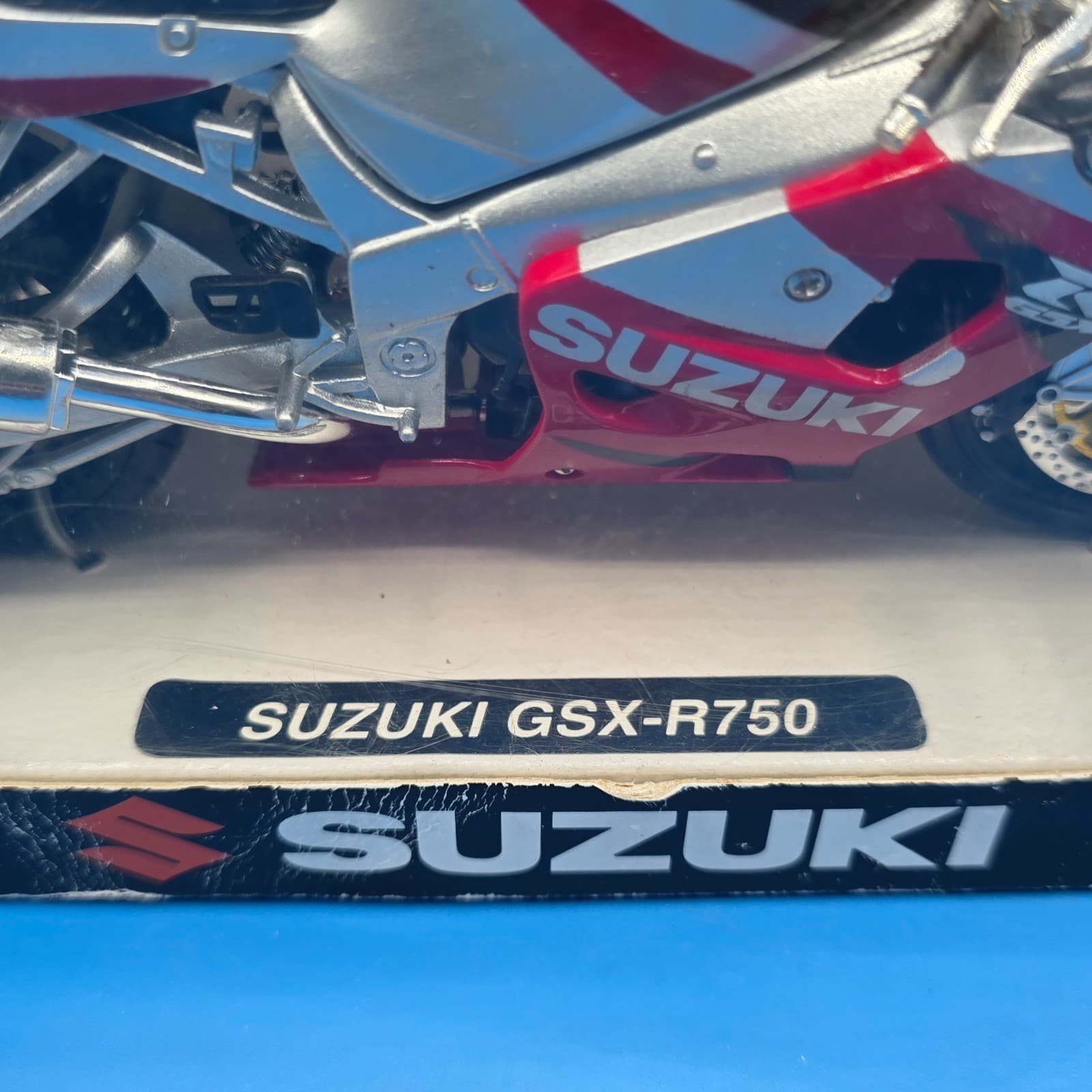1/12 Scale SUZUKI GSX-R750 Diecast Motorcycle Miniature Car new - Thumbnail 9