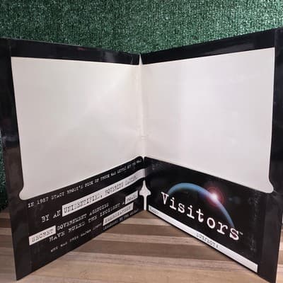 VTG 1997 Visitors Carolina Pad Portfolio Folders UFO Abducting a Truck - Thumbnail 6