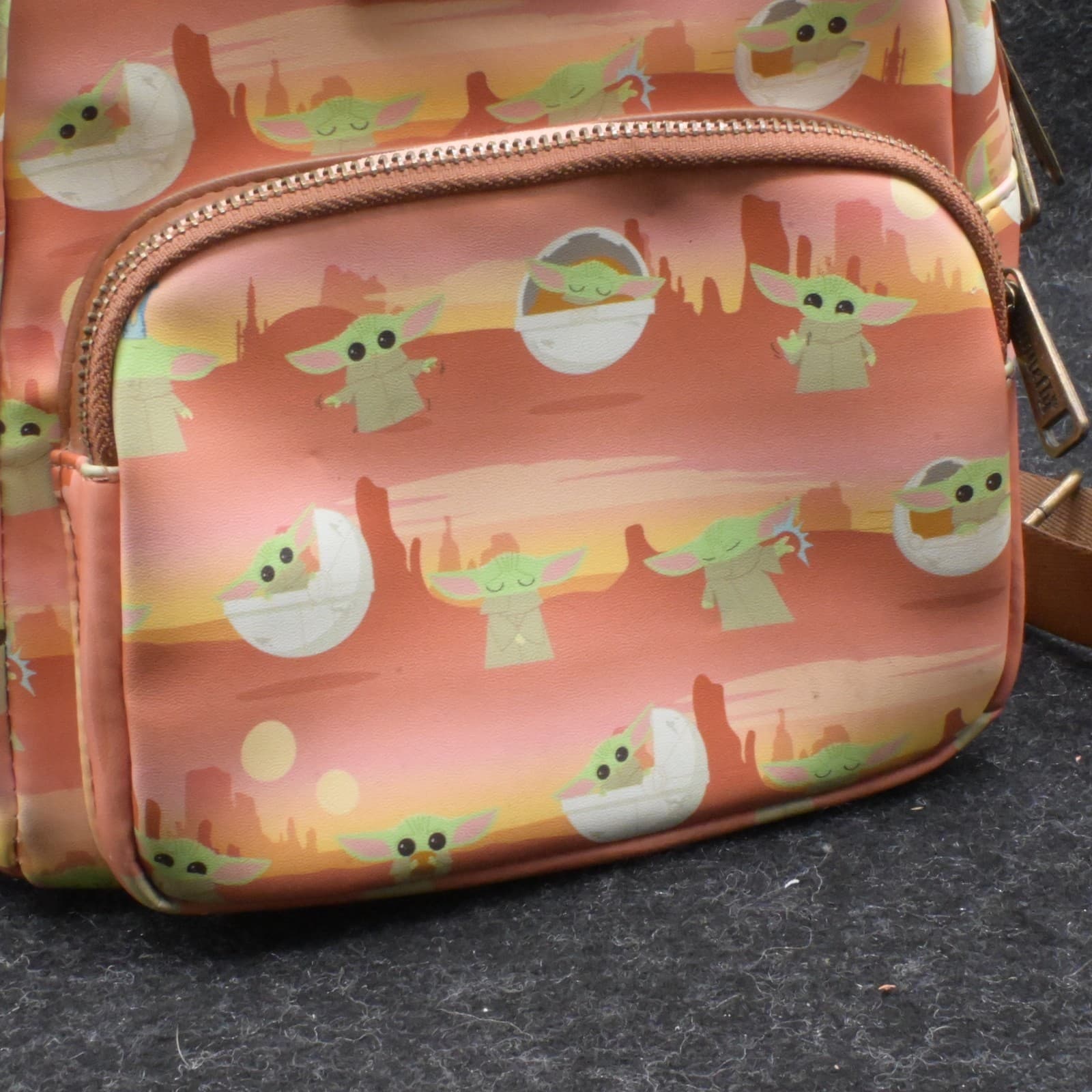 Star Wars Loungefly Grogu Backpack - Thumbnail 4