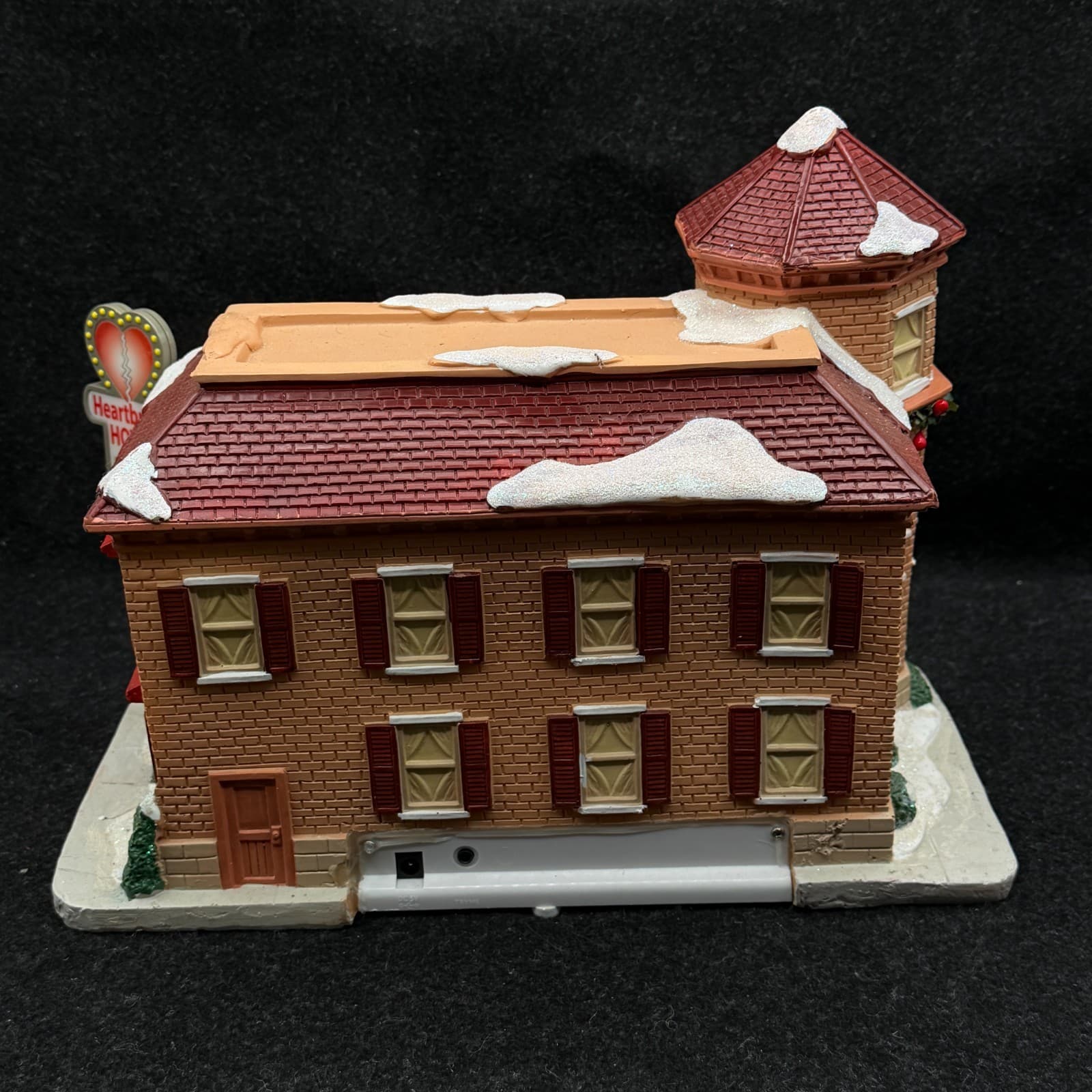 *DOES NOT WORK* Elvis Presley Heartbreak Hotel Porcelain Building - Thumbnail 7