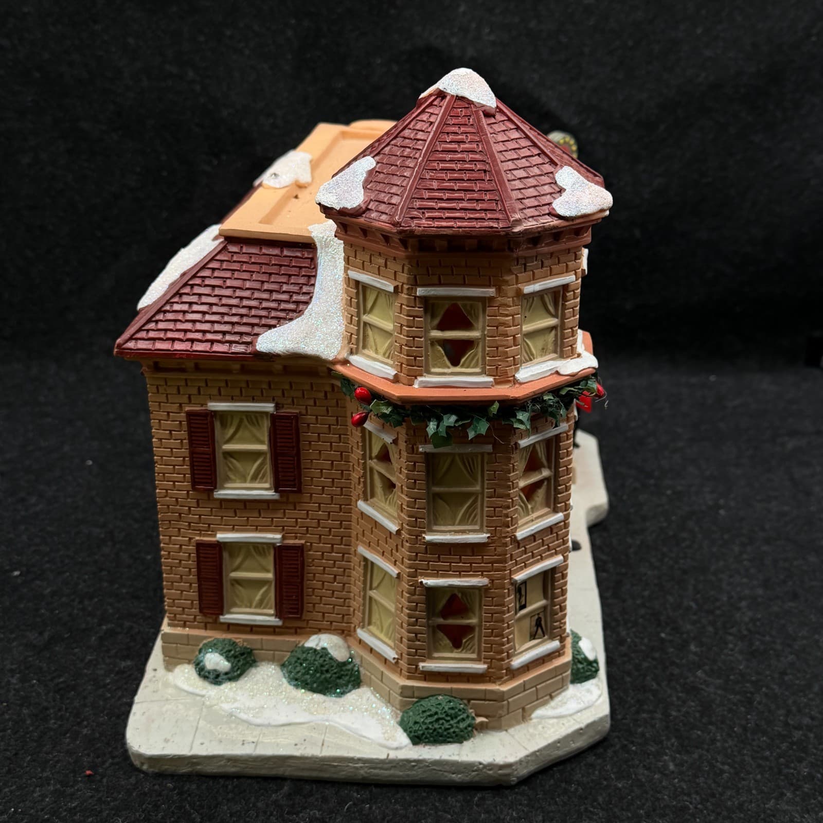 *DOES NOT WORK* Elvis Presley Heartbreak Hotel Porcelain Building - Thumbnail 8