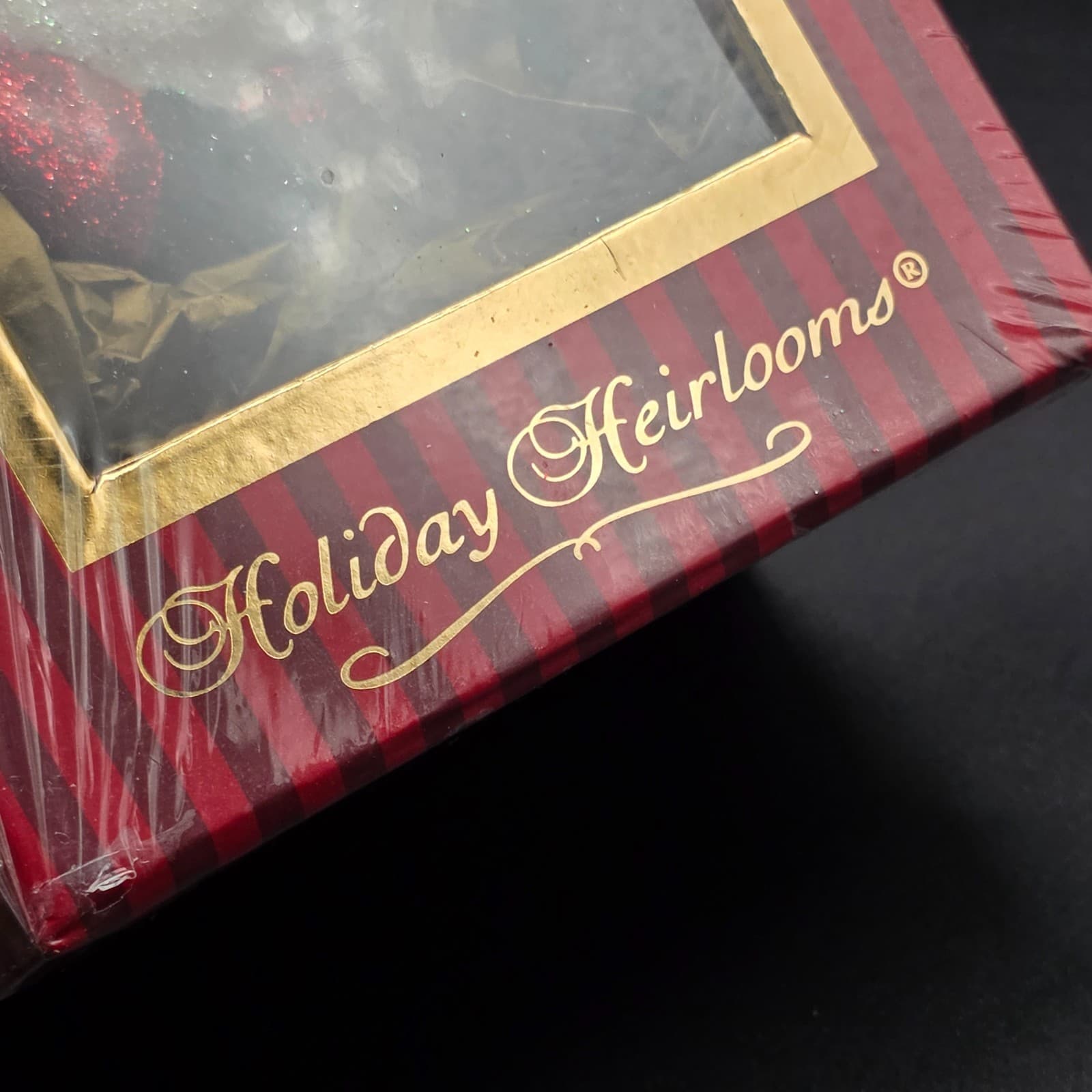 NEW Waterford Holiday Heirloom Blown Glass Romance Santa Christmas ornament - Thumbnail 3