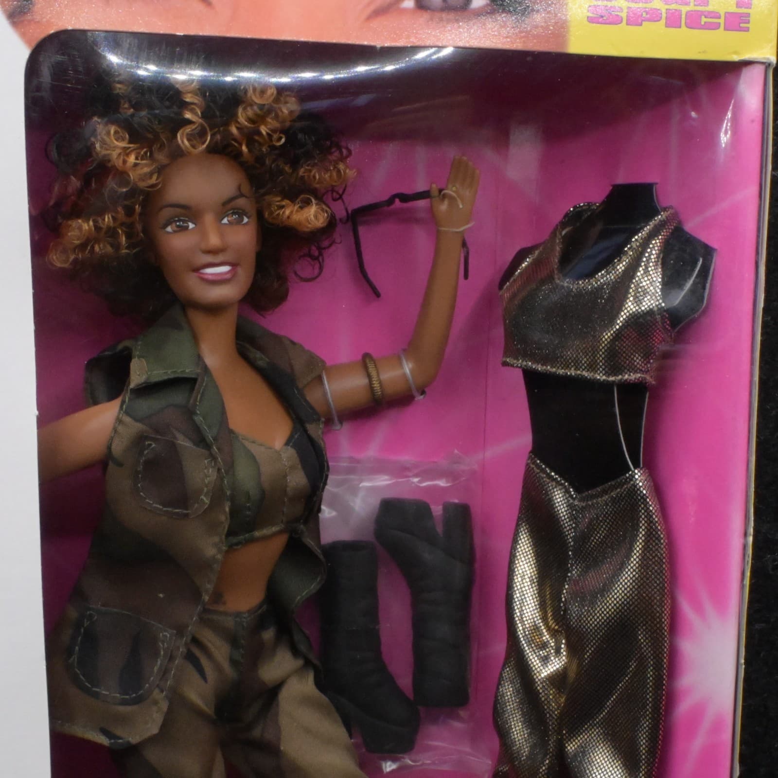 Brand New Spice Girls Spice It Up! Scary Spice 12" Inch Doll - Thumbnail 3