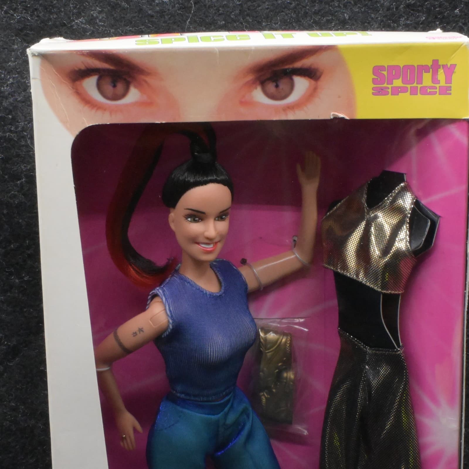 New Sealed Vtg 1998 Galoob Toys Spice Girls Spice It Up Doll SPORTY Spice NIB - Thumbnail 2