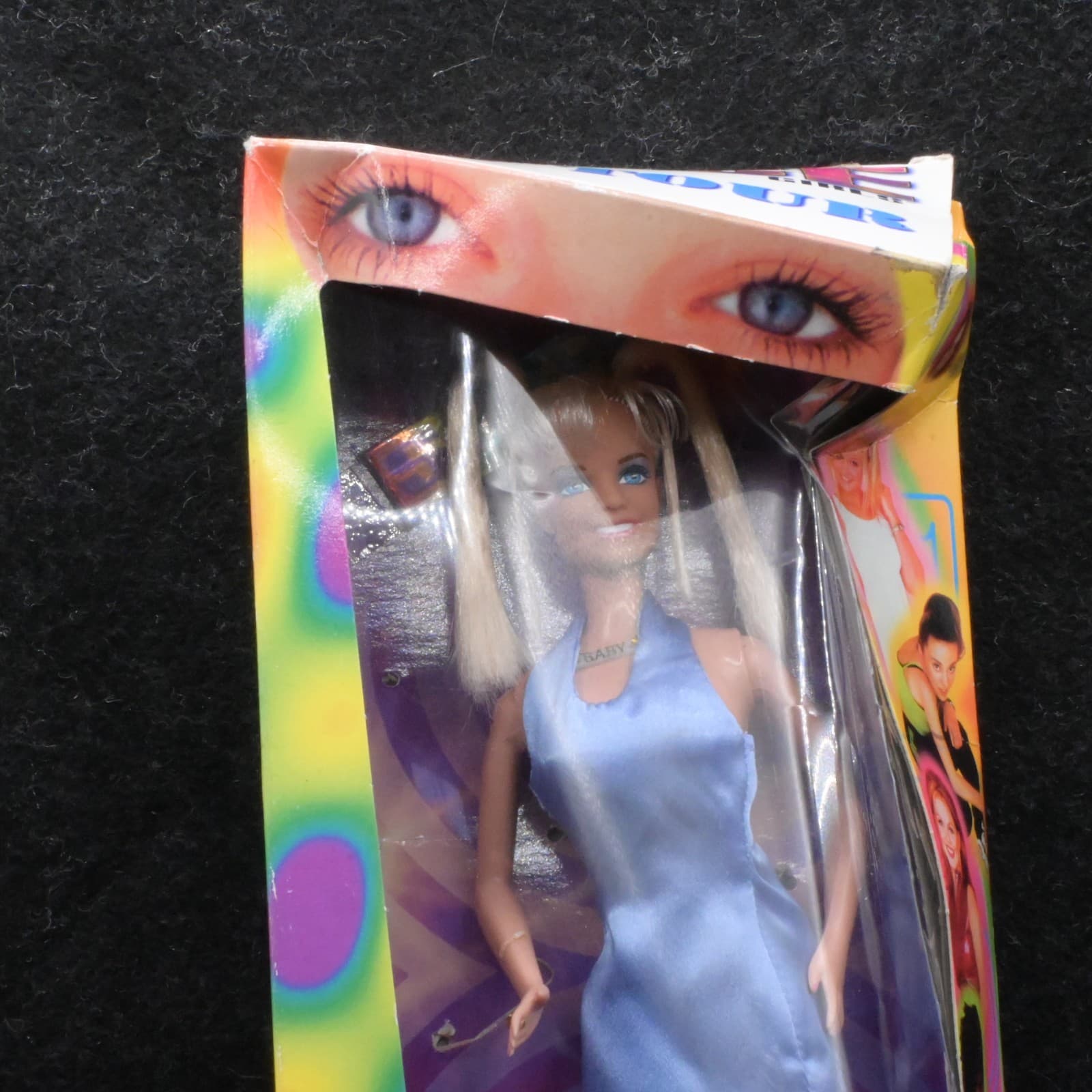 BABY SPICE DOLL ( EMMA )- SPICE GIRLS ON TOUR 1998 MADE BY GALOOB/ SEALED - Thumbnail 2