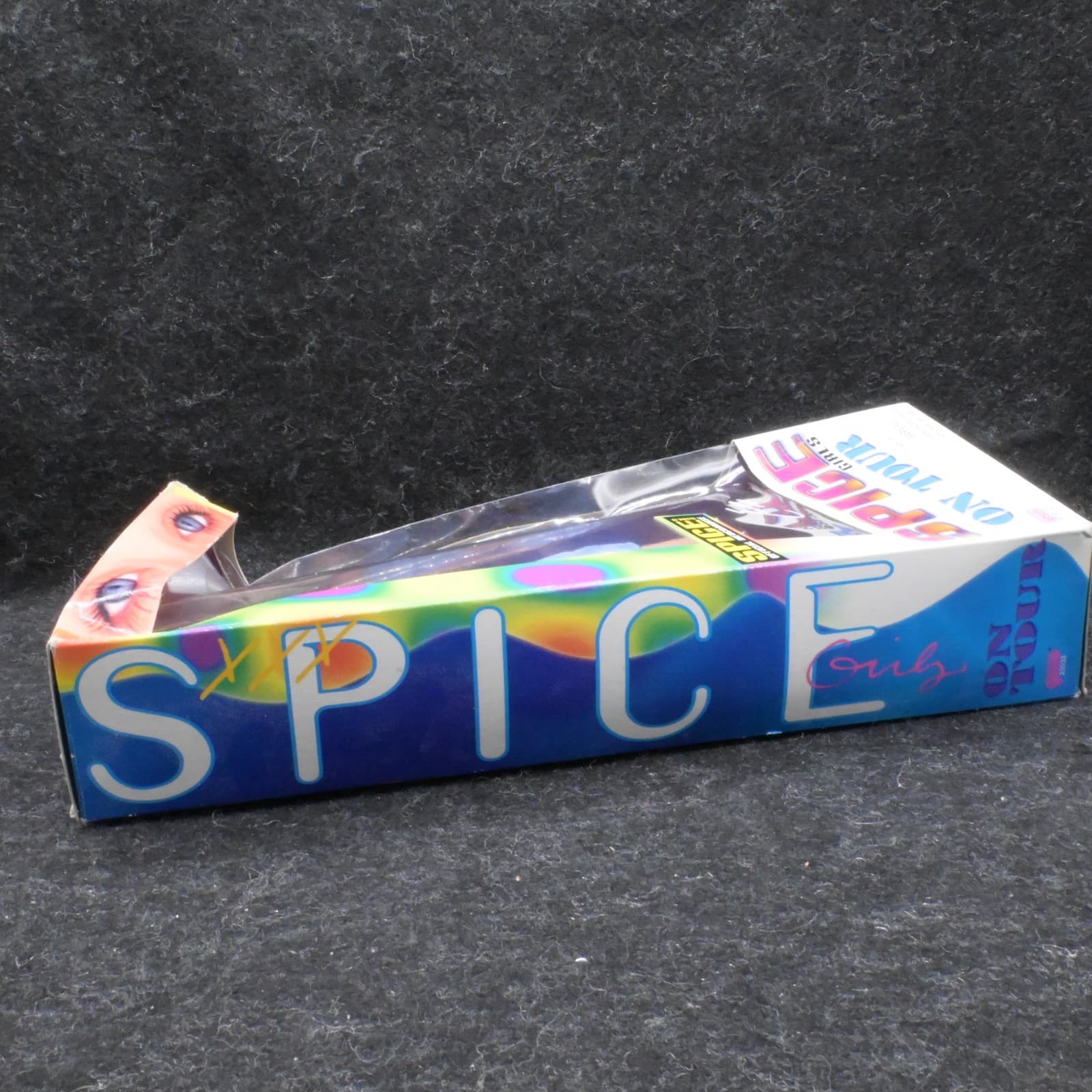 BABY SPICE DOLL ( EMMA )- SPICE GIRLS ON TOUR 1998 MADE BY GALOOB/ SEALED - Thumbnail 8