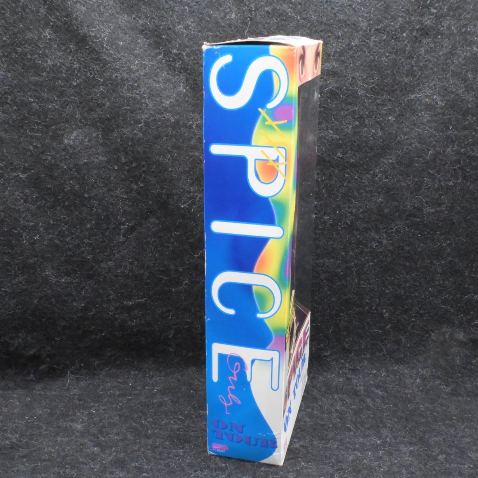 SPICE GIRLS ON TOUR SPORTY SPICE DOLL MELANIE C. FIGURE 1998 BY GALOOB - Thumbnail 6