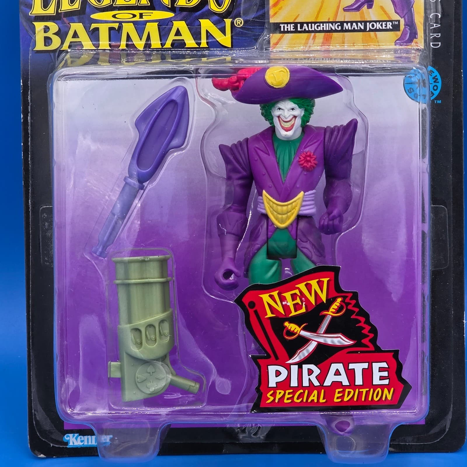 Vintage 1995 Legends of Batman The Joker Laughing Man Pirate Action Figure New - Thumbnail 5
