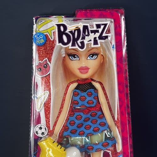 2015 Bratz Fashion Pack KISSES! XOXO - Thumbnail 3