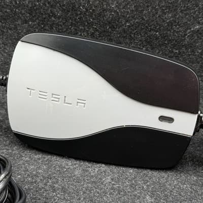 Tesla Model S Radio flyer Charger - Thumbnail 7