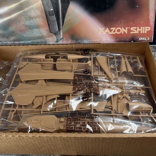 1996 Monogram Star Trek Voyager KAZON Torpedo Model Kit MISSING MANUAL - Thumbnail 8