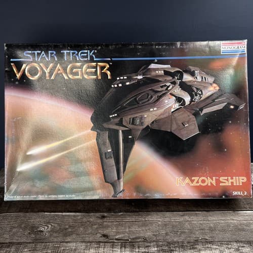 1996 Monogram Star Trek Voyager KAZON Torpedo Model Kit MISSING MANUAL - Thumbnail 2