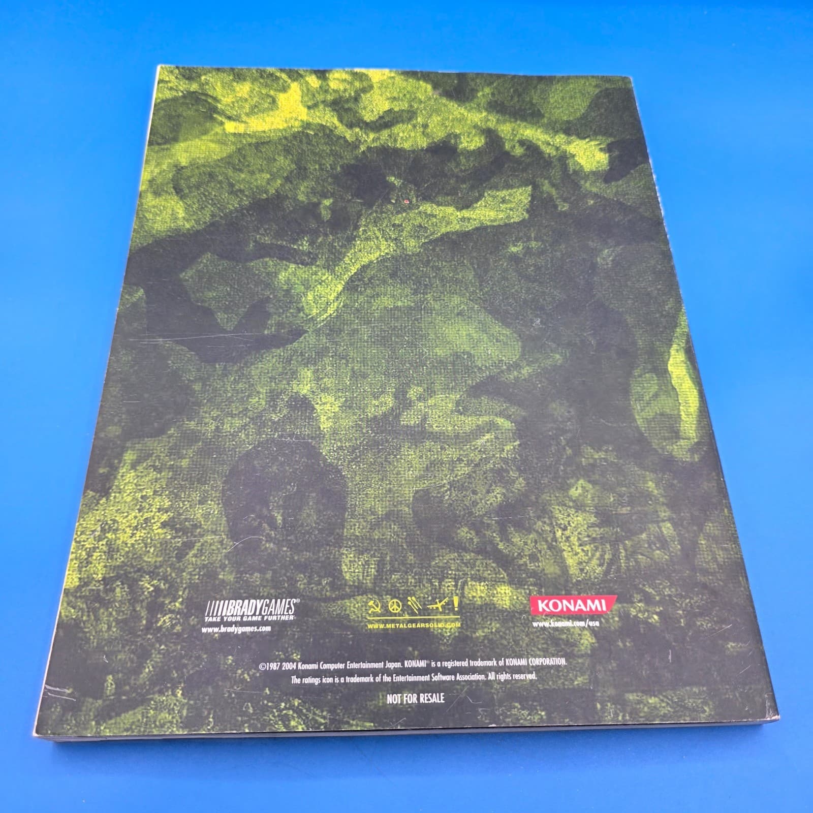 Metal Gear Solid 3: Snake Eater Strategy Guide PS2 Brady Games W/ POSTER - Thumbnail 4