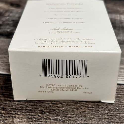 New Hallmark Keepsake Christmas Ornament - Welcome, Friends! - 2007 - MIB - Thumbnail 3