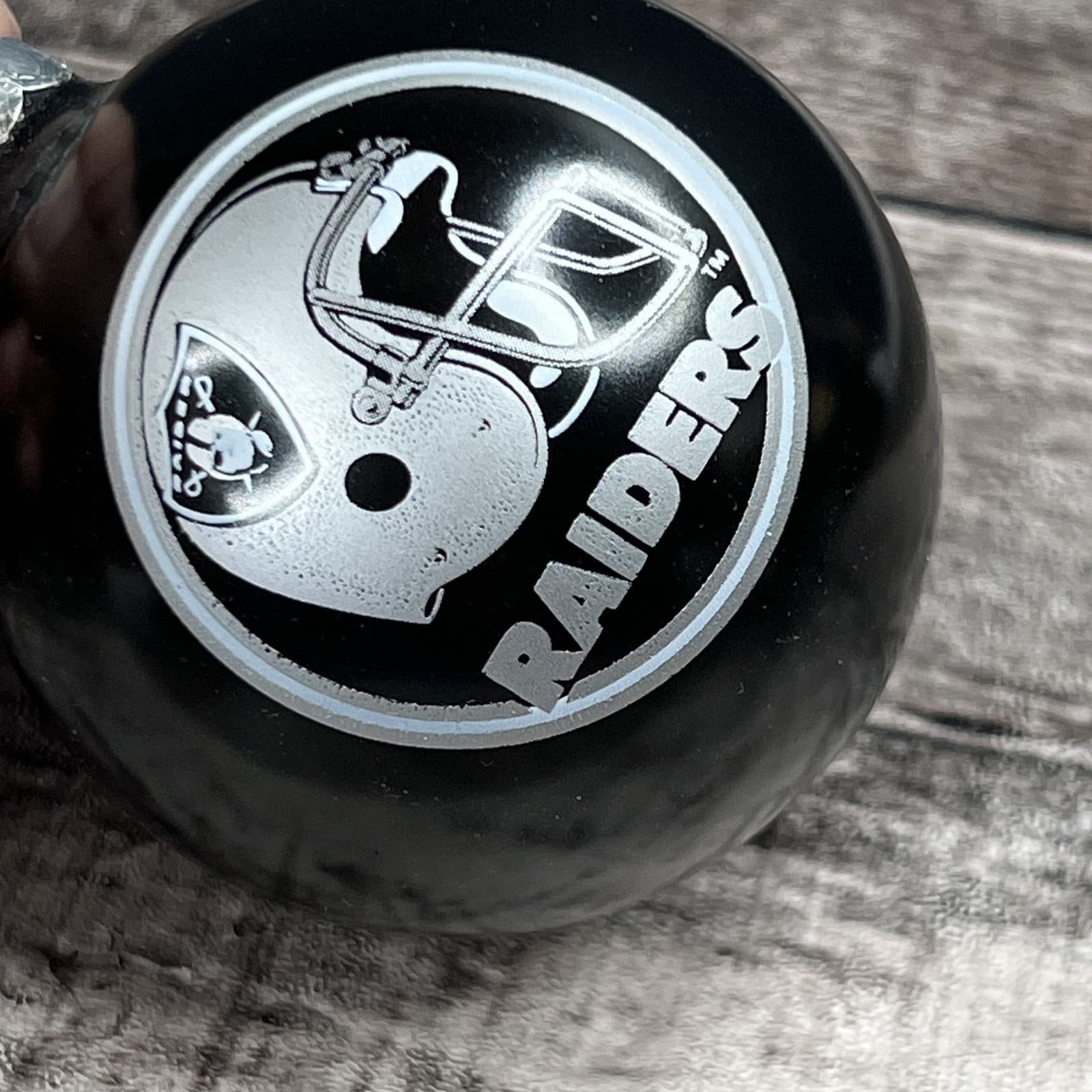 NFL Oakland Raiders Sports Collectors Glass Christmas Ornament in Original Box - Thumbnail 7