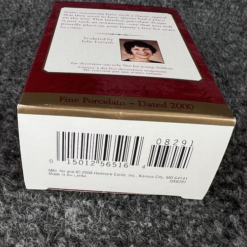 2000 Hallmark Keepsake Holly Berry Bell Christmas Ornament in Box - Thumbnail 4