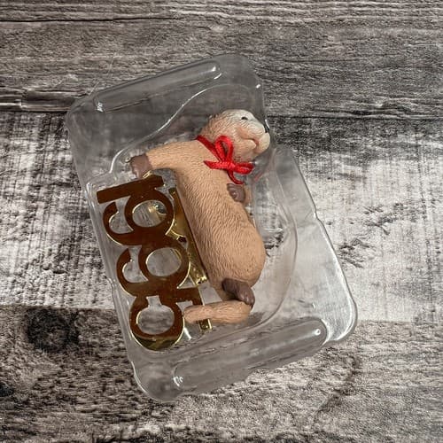 Hallmark 1995 Fabulous Decade Otter Christmas Keepsake Ornament Clip On - Thumbnail 3