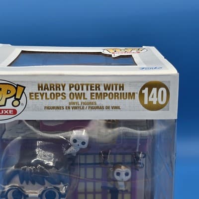 Funko Pop! 6" Deluxe Harry Potter With Eeylops Owl Emporium #140 - Thumbnail 2