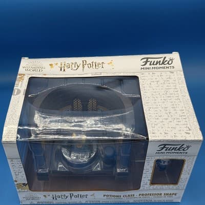 Funko Mini Moments: Harry Potter Potions Class - Professor Snape Figure & Room - Thumbnail 4