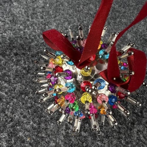 Christmas Tree Ornaments vintage 60s 70s Beaded Sequins Spiky Starburst Ball - Thumbnail 6