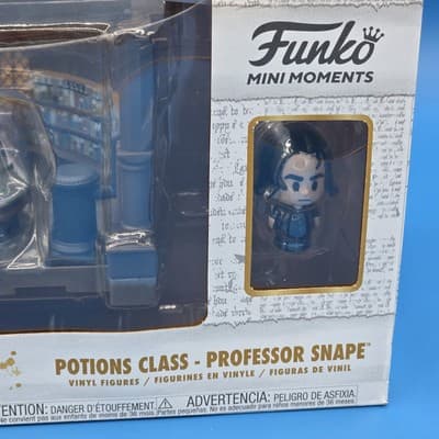 Funko Mini Moments: Harry Potter Potions Class - Professor Snape Figure & Room - Thumbnail 2