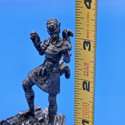 ATM APEX LEGENDS BANGALORE METAL 3.5" FIGURE MISSING WEAPON - Thumbnail 5