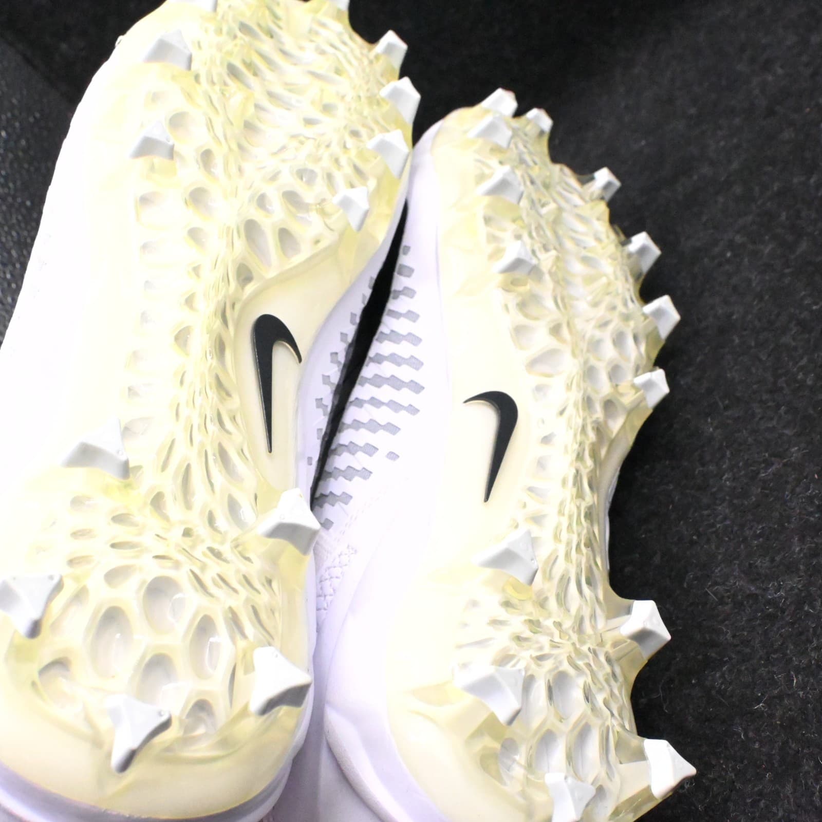 Nike Alpha Menace Pro 2 Mid Football Cleats White Black Size 13.5 AQ3209-100 - Thumbnail 8