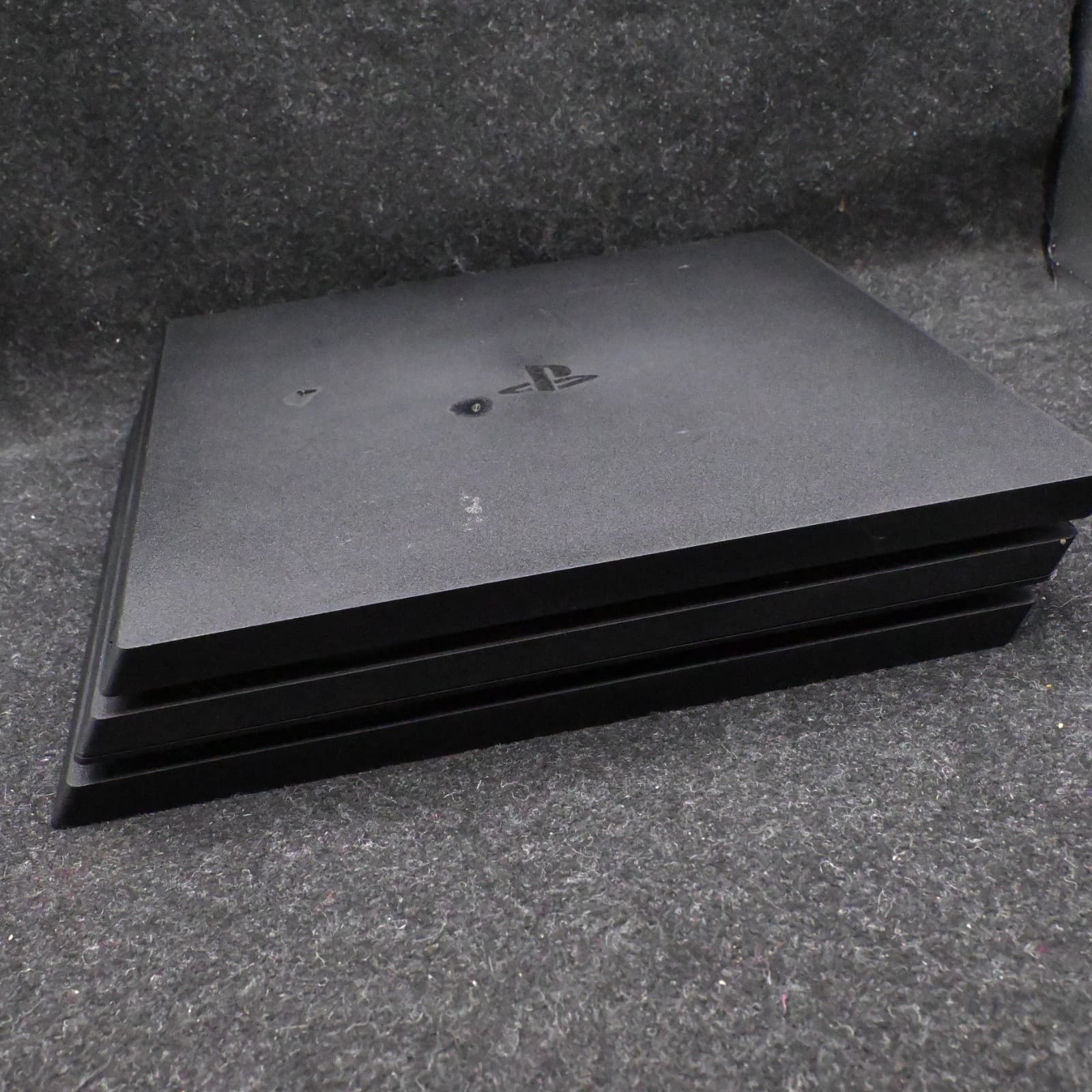 Sony PlayStation 4 Pro 1 TB CUH-7215B Black with Controller Hdmi Cord Tested - Thumbnail 9