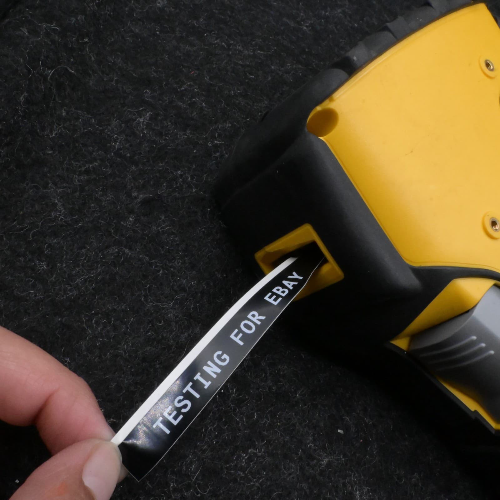 Brady BMP21-PLUS Label Maker Handheld Battery Powered TESTED NO AC ADAPTER - Thumbnail 3