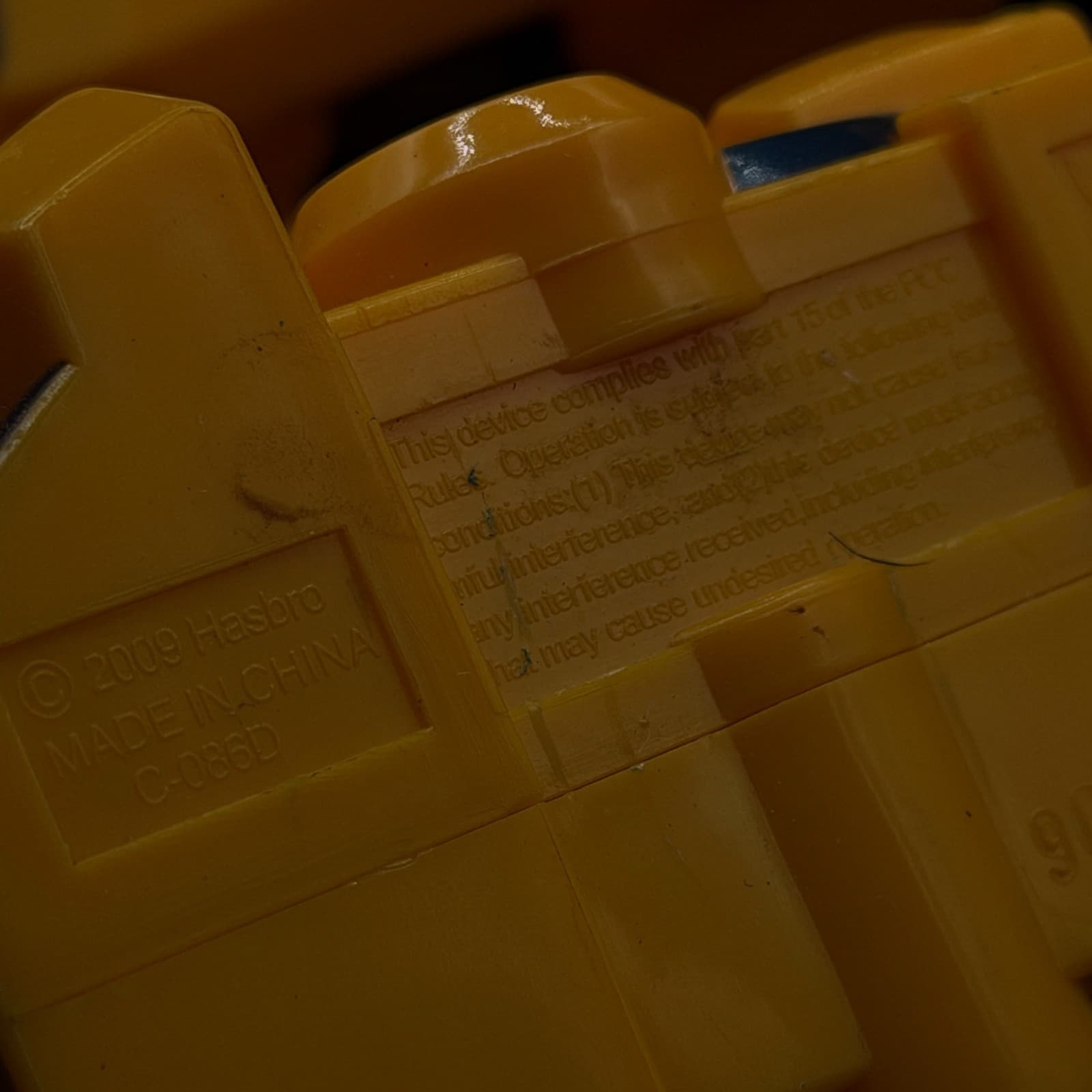 Hasbro Transformers Bumblebee 10in Talking Action Figure 2009, Used - Thumbnail 3