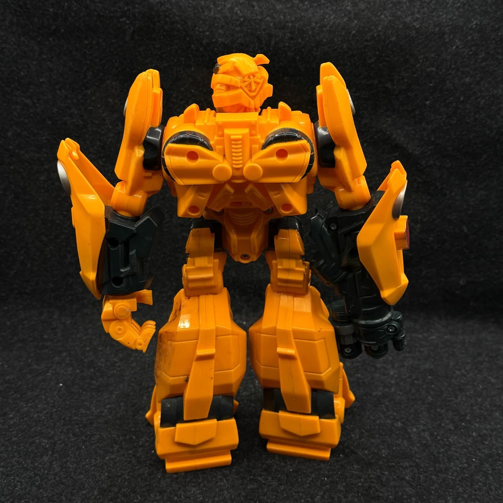Hasbro Transformers Bumblebee 10in Talking Action Figure 2009, Used - Thumbnail 4
