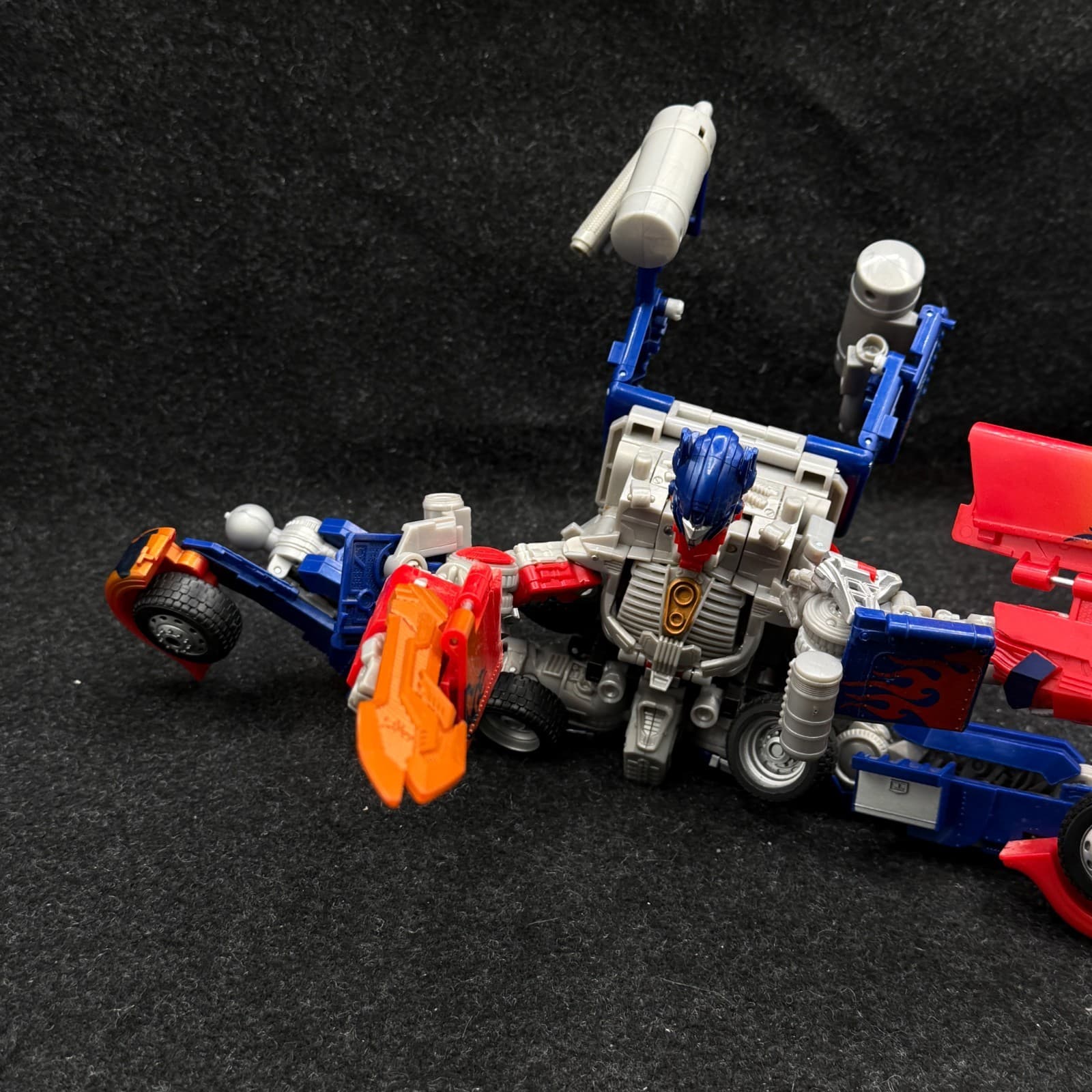 NOT COMPLETE Transformers Revenge Of The Fallen Optimus Prime Leader Class 2009 - Thumbnail 2