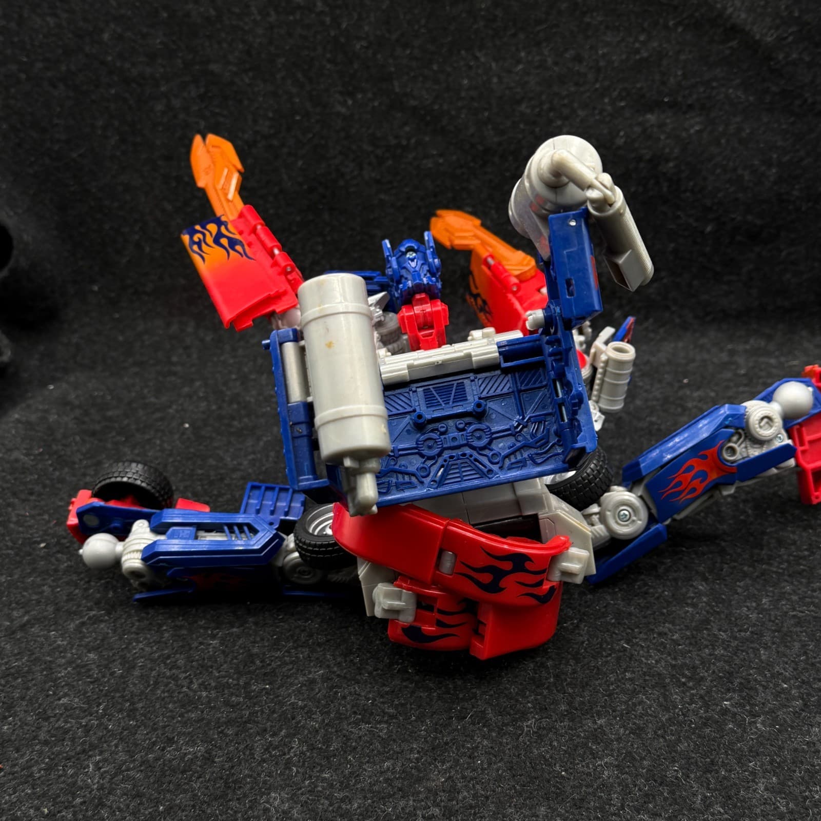 NOT COMPLETE Transformers Revenge Of The Fallen Optimus Prime Leader Class 2009 - Thumbnail 5
