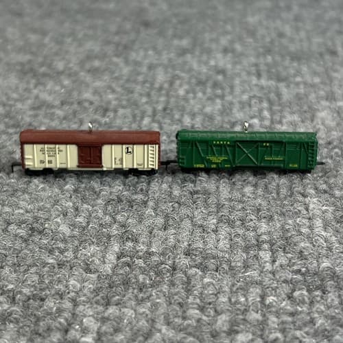 2000 Hallmark Keepsake Miniature Ornament Horse and Milk Car 746 Norfolk Western - Thumbnail 4