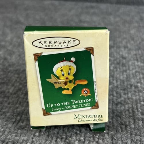 Hallmark "Up To The Tweetop" Looney Tunes Tweety Bird Miniature Ornament 2002 - Thumbnail 2