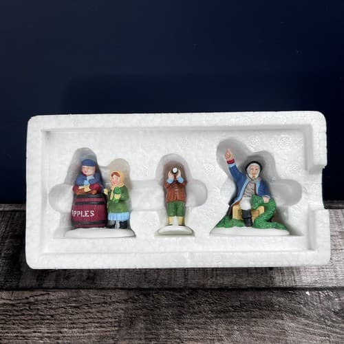 *DAMAGED* Dept 56 New England Village - The Old Man and the Sea - Set of 3 - Thumbnail 2