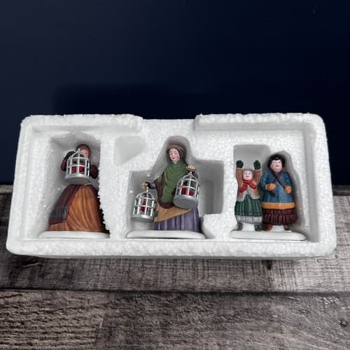 Department 56 Dickens Village - The Bird Seller - Set of 3 - #56.58033 - Thumbnail 3