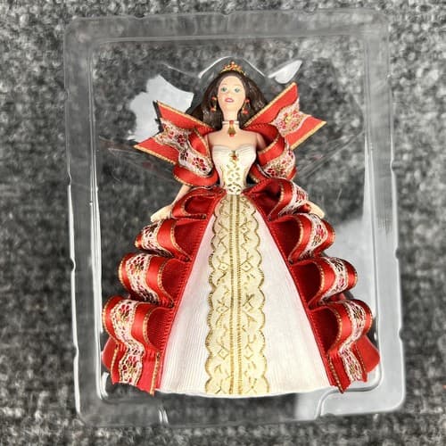 Hallmark Holiday Barbie Collector's Series Keepsake Ornament 1997 w/ Box - Thumbnail 7