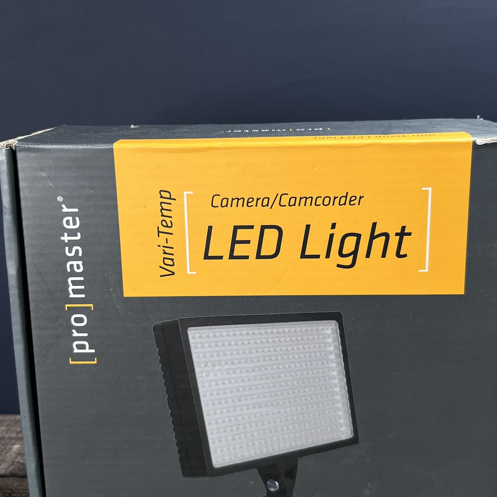 ProMaster Vari-Temp Camera / Camcorder LED Light Panel 2437 - Thumbnail 2