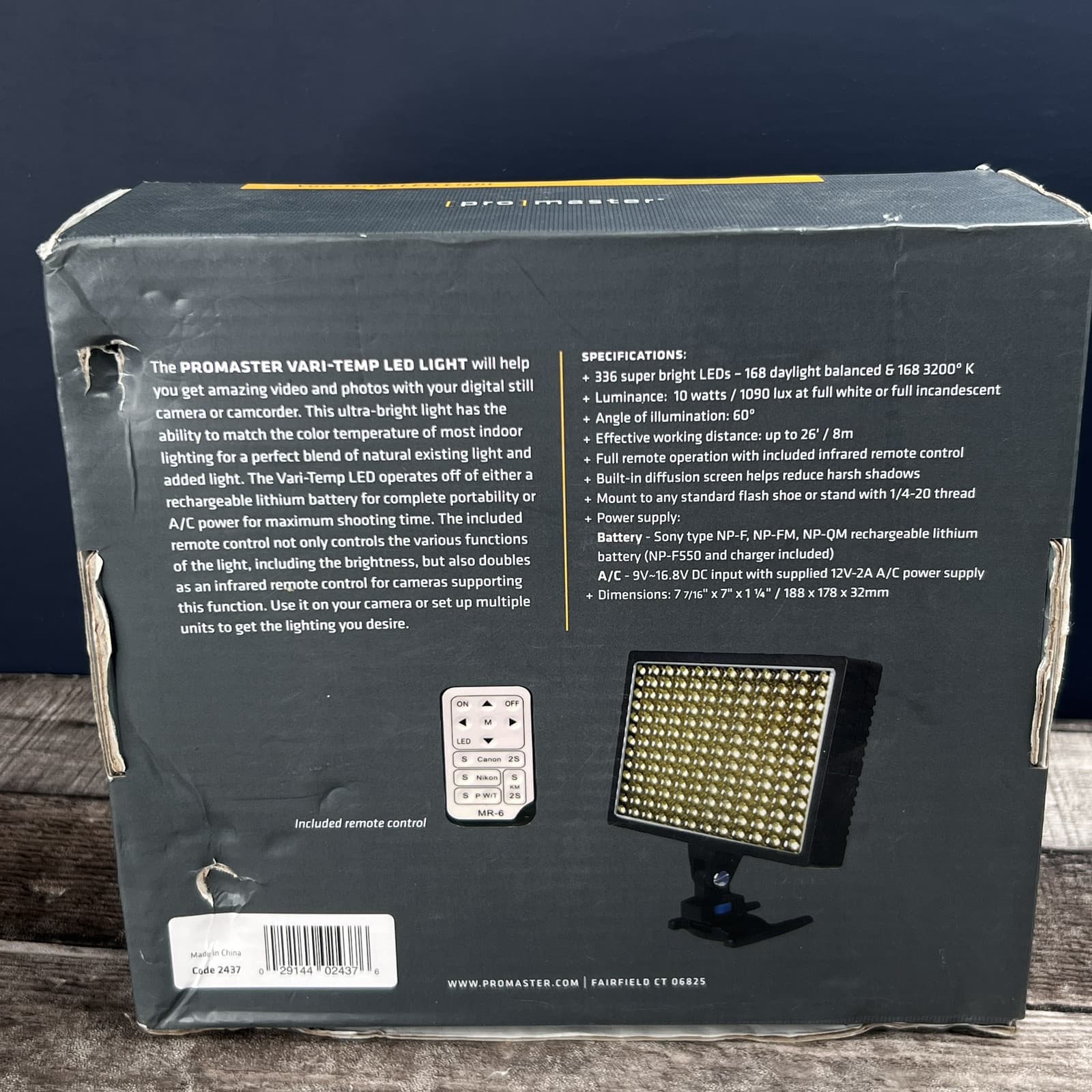 ProMaster Vari-Temp Camera / Camcorder LED Light Panel 2437 - Thumbnail 4