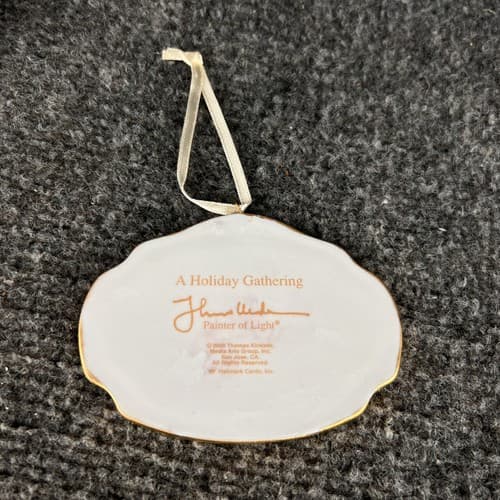 Thomas Kinkade A Holiday Gathering Hallmark Fine Porcelain 2000 Painter of Light - Thumbnail 6